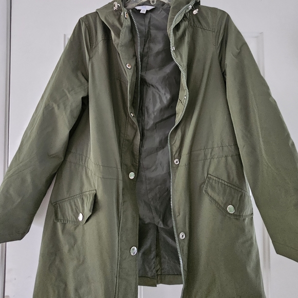 Green Jacket - Picture 2 of 7